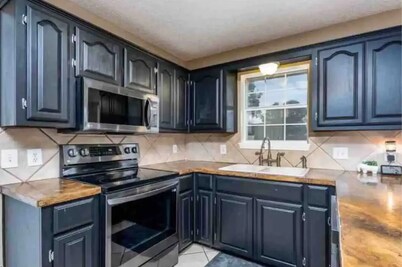 “ Home away from home” close to Expo and sports centers, and ACU 