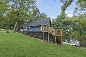 Property grounds - Escape to Shenandoah River, Hot Tub after a Hike!  (Front Royal)