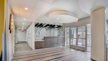Lobby. Motel 6 Highland, CA – San Bernardino – East