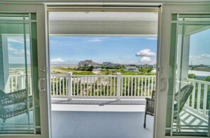 Interior - Dream Beach House packed with Style, Comfort, and Convenience (Mantoloking)