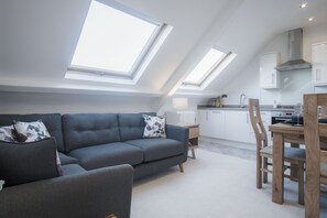 Apartment (2 Bedrooms) | Living area | 32-inch Smart TV with cable channels, TV - Skylark - 2 Bedroom Apartment - Tenby (Tenby)
