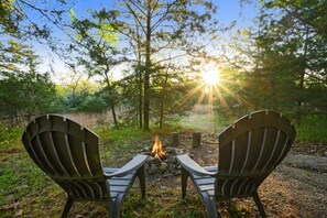 المنطقة المحيطة بالمنشأة