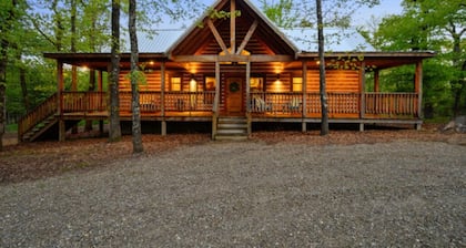 2 Master Suites, hot tub, fireplace, back deck, wrap around porch, secluded