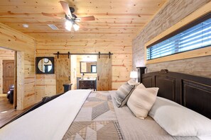 2 bedrooms, iron/ironing board, WiFi, bed sheets - 2 Master Suites, hot tub, fireplace, back deck, wrap around porch,  secluded  (Ringold)
