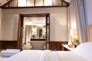 6 Schlafzimmer, Allergikerbettwaren, WLAN, Bettwäsche