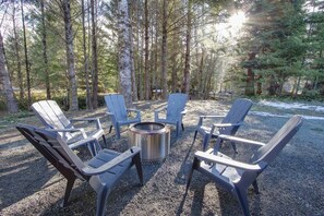 Property grounds - Butter Peak Retreat | Hot tub, Wi-Fi, River Access (Packwood)
