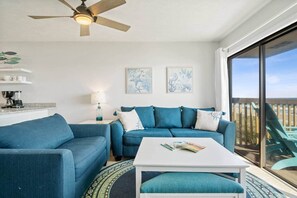 TV - Updated beachfront condo with stunning views! (Carolina Beach)