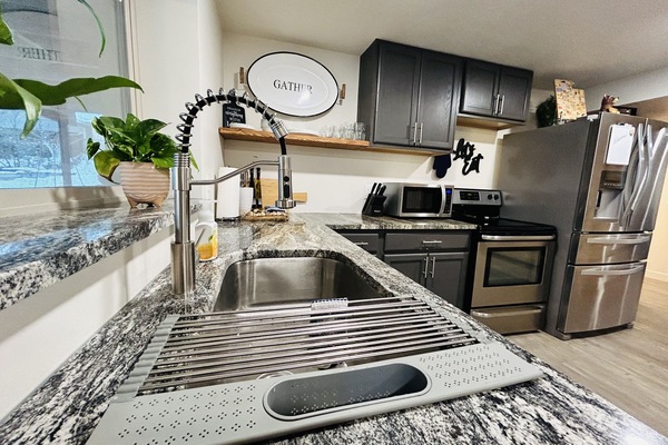 Frigorífic, microones, forn i placa de cuina