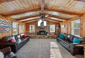 صورة غير مصنفة، 2 من 26، زرّ