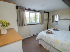 Casa de campo | 2 dormitorios, decoración individual, mobiliario individual