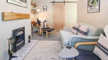 Cottage | Interior