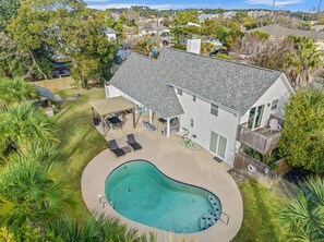 المنشأة من الخارج