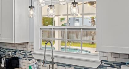 RENOVATED BEACH HOUSE WITH PRIVATE POOL. CLOSE TO THE BEACH! GAME ROOM!