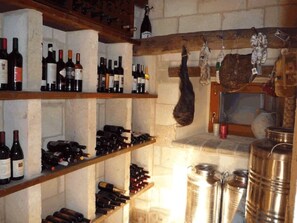 Bar (in der Unterkunft)