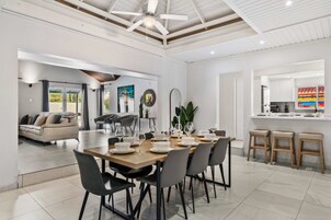 House (5 Bedrooms) | Property amenity