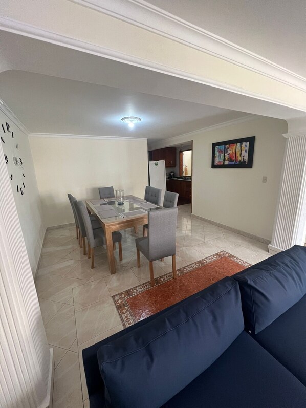 Unclassified image, 1 of 18, button