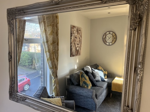 Superb 2 bed Apartment Great location