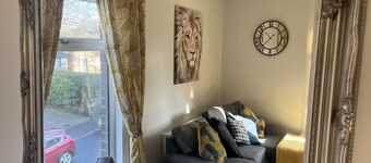 Superb 2 bed Apartment Great location