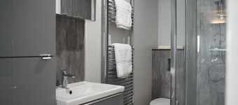 Gorgeous, comfortable Apartment on the High Street