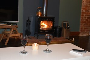 Interior - 2-Bed 18th Century Barn - Sleeps 6 - Pet Friendly (Boston)