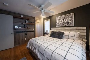 3 bedrooms, iron/ironing board, travel crib, free WiFi - Cozy Home secluded in the Wildlife Preserves (Galena)