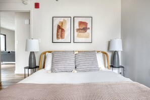 2 quartos, ferros/tábuas de passar roupa, Wi-Fi, roupa de cama