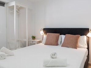 2 chambres, fer et planche Ă repasser, accĂšs Internet, draps fournis