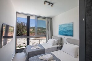 5 bedrooms, in-room safe, iron/ironing board, free WiFi