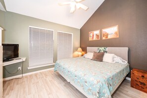 4 bedrooms, free WiFi, bed sheets