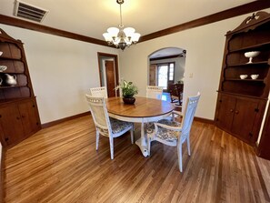 Dining - Classy home w/ deck & fenced yard only 2 blocks from the fairgrounds!! (Tulsa)