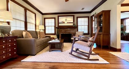 Classy home w/ deck & fenced yard only 2 blocks from the fairgrounds!!