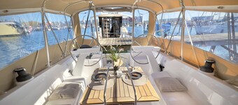 Boat 'Hausboot Segelyacht Nui' on the sea and Private Terrace