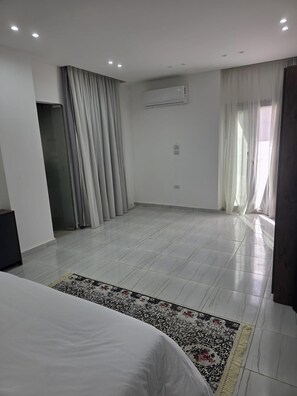 3 bedrooms, iron/ironing board, free WiFi, bed sheets - Jasmine Boutique Accommodation Felfela (Hurghada)