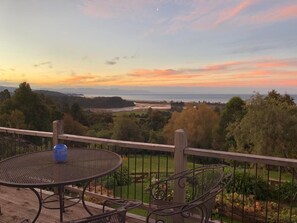 Outdoor dining - Rocklands Retreat (Clifton)