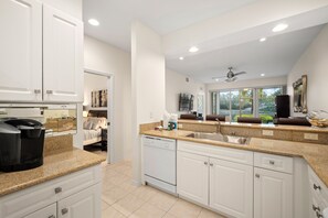 Fridge, microwave, oven, stovetop - Ground floor condo with golf on-site, pool, tennis court - snowbird friendly (Naples)