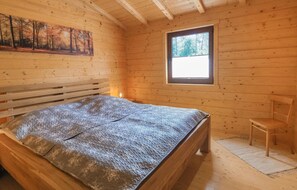 2 habitaciones, tabla de planchar con plancha y cuna de viaje 
