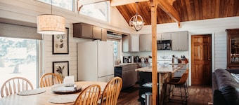 Road 6 Farm - Modern, rural cabin