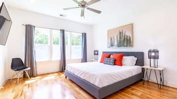3 habitaciones, escritorio, tabla de planchar con plancha y wifi