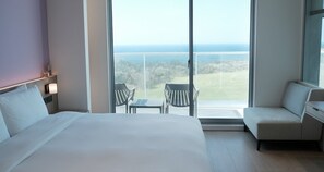 Superior Double Room, Balcony, Sea View (108.109) | Premium bedding, free minibar, individually decorated, blackout drapes - Sunlight on the peninsula (Hengchun)