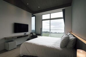 Comfort Double Room, Bathtub, Ocean View (207.208) | View from room - Sunlight on the peninsula (Hengchun)