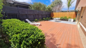 Terrace/patio - Caplesound Beach house 5 min  walk to the beach and shops (Capel Sound)