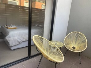 2 sovrum, strykjärn/strykbräda och sängkläder