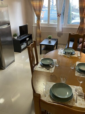 Dining - LES IRIS ANNEMASSE (Annemasse)