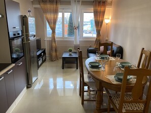 Dining - LES IRIS ANNEMASSE (Annemasse)