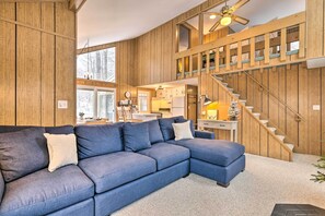 TV, fireplace, DVD player, books