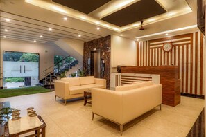 Deluxe Double Room | Living area - KDS Residency (Greater Noida)