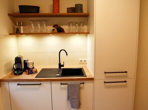 Fridge, oven, stovetop, dishwasher - Apartment Bergsonne 85sqm with terrace and mountain view (Reit im Winkl)
