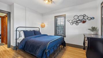 2 Schlafzimmer, Schreibtisch, Reisekinderbett, WLAN