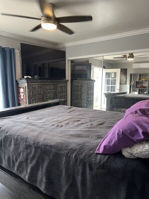 4 bedrooms, free WiFi, bed sheets