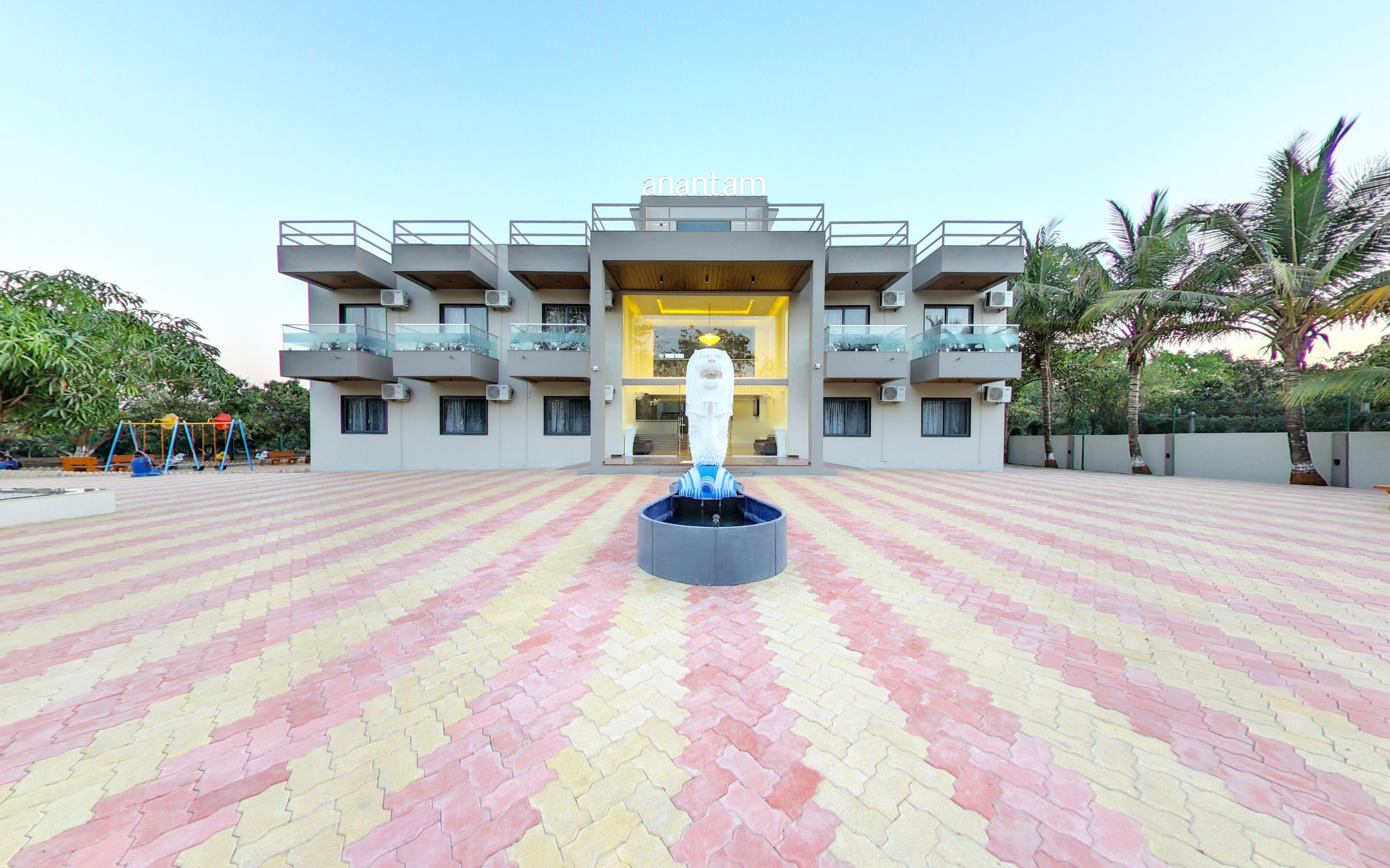 المنشأة من الخارج